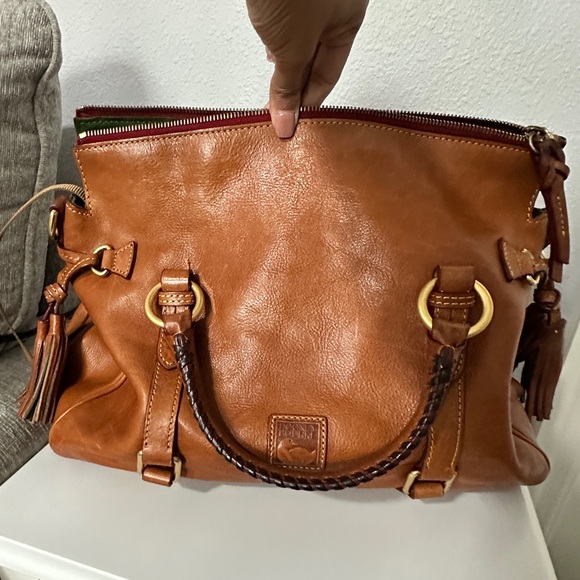 Dooney and Bourke leather satchel - Picture 1 of 7